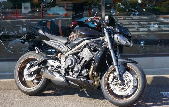 Street Triple RS