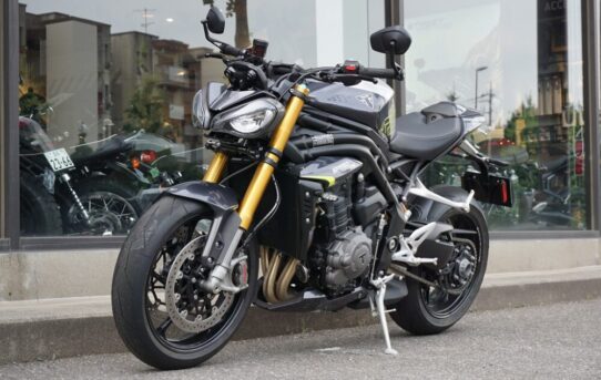 Speed Triple 1200 RS TriumphPerformanceYellow