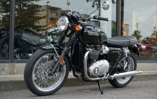 『在庫車両』Bonneville T120 JetBlack