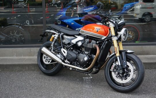 『在庫車両』SpeedTwin1200RS　BajaOrange SapphireBlack